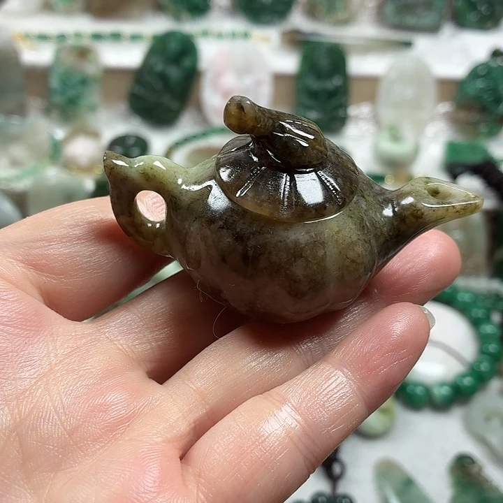 独山玉未镶嵌吊坠