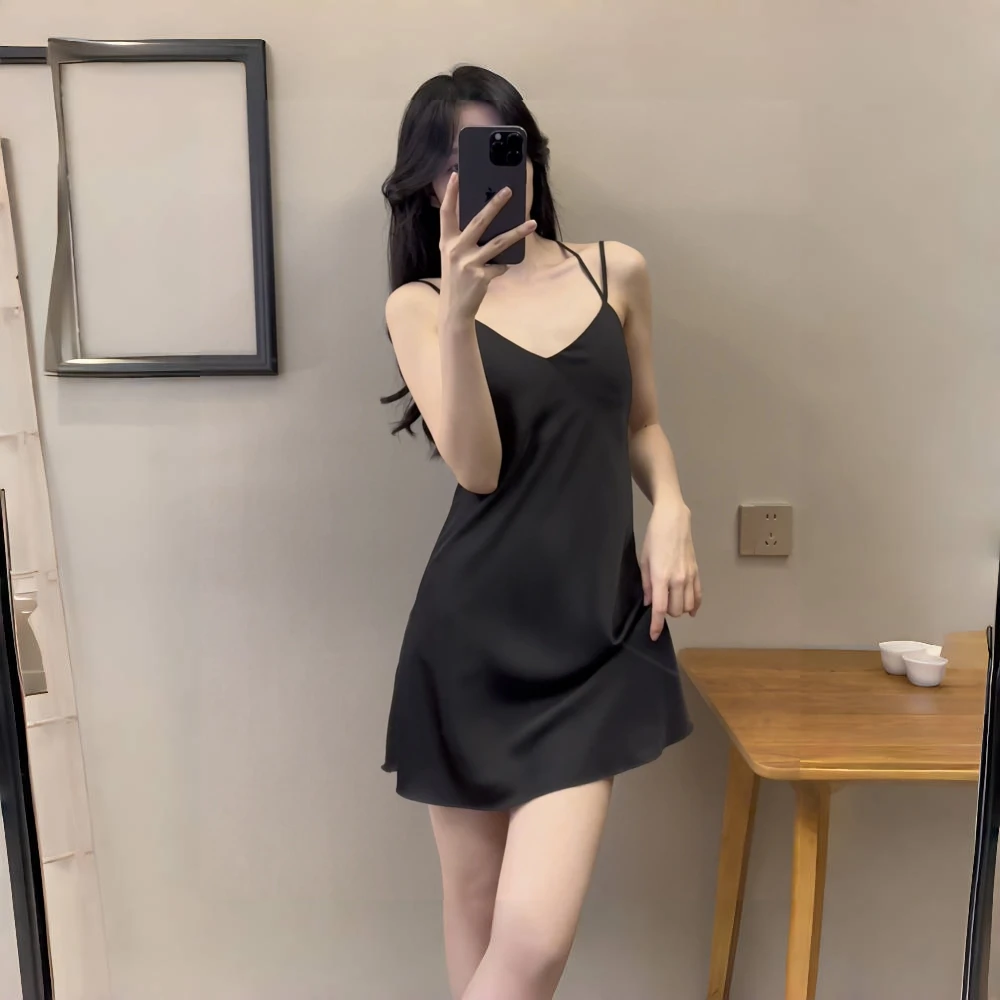 魅妮仙新款性感轻奢波点蕾丝冰丝睡裙吊带女士女款睡衣女睡衣性感