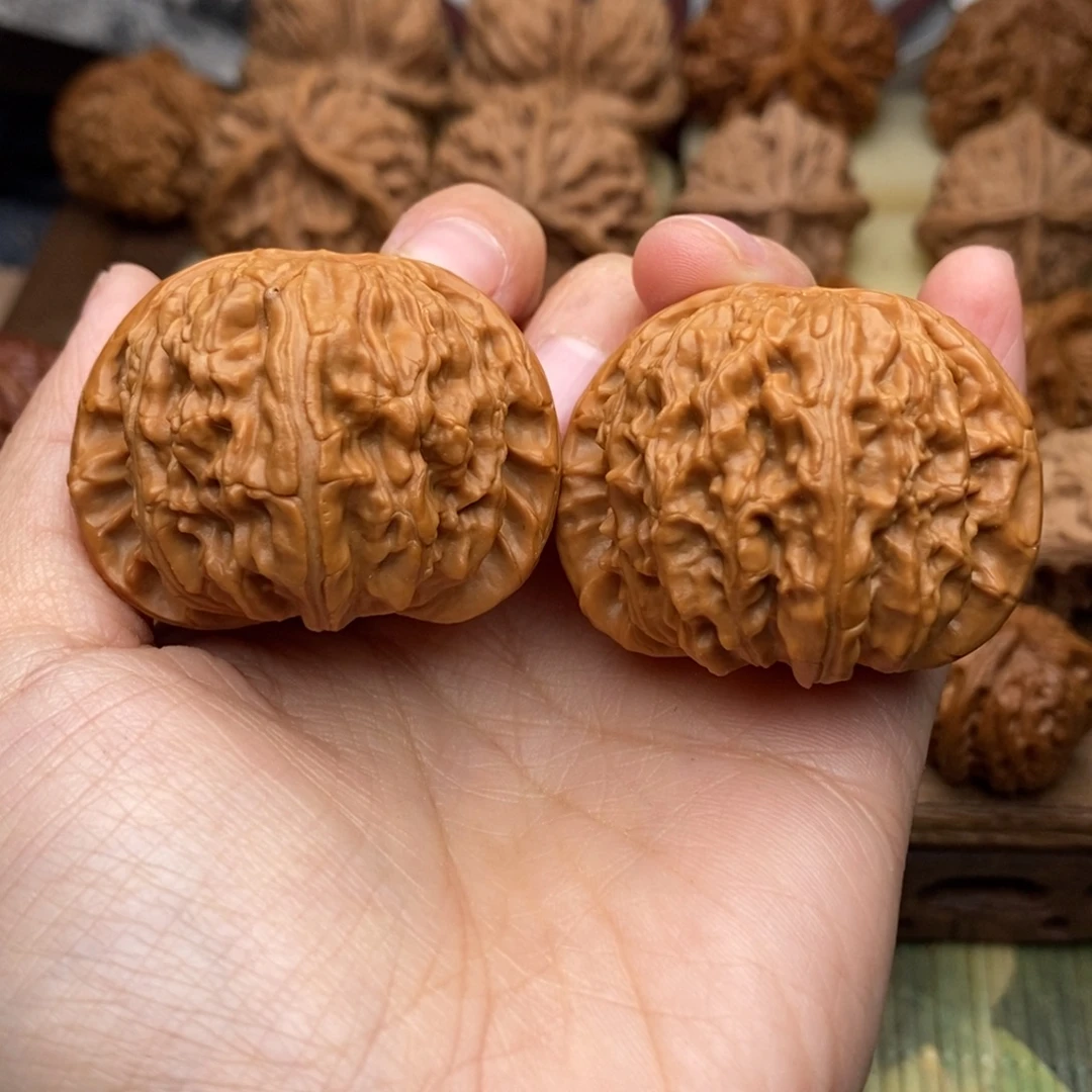 文玩核桃把件166号43白