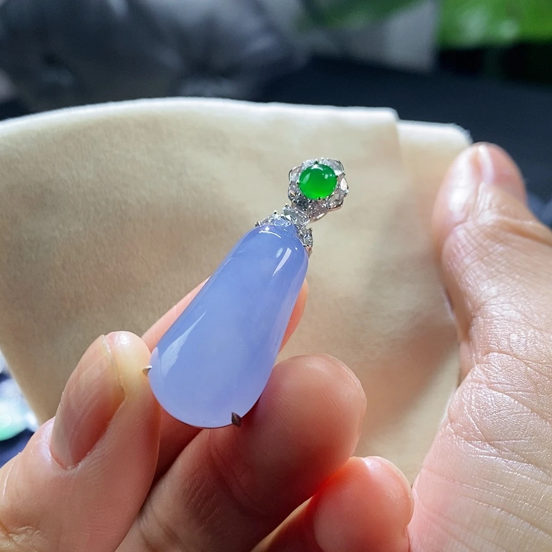 翡翠颈饰未镶嵌吊坠