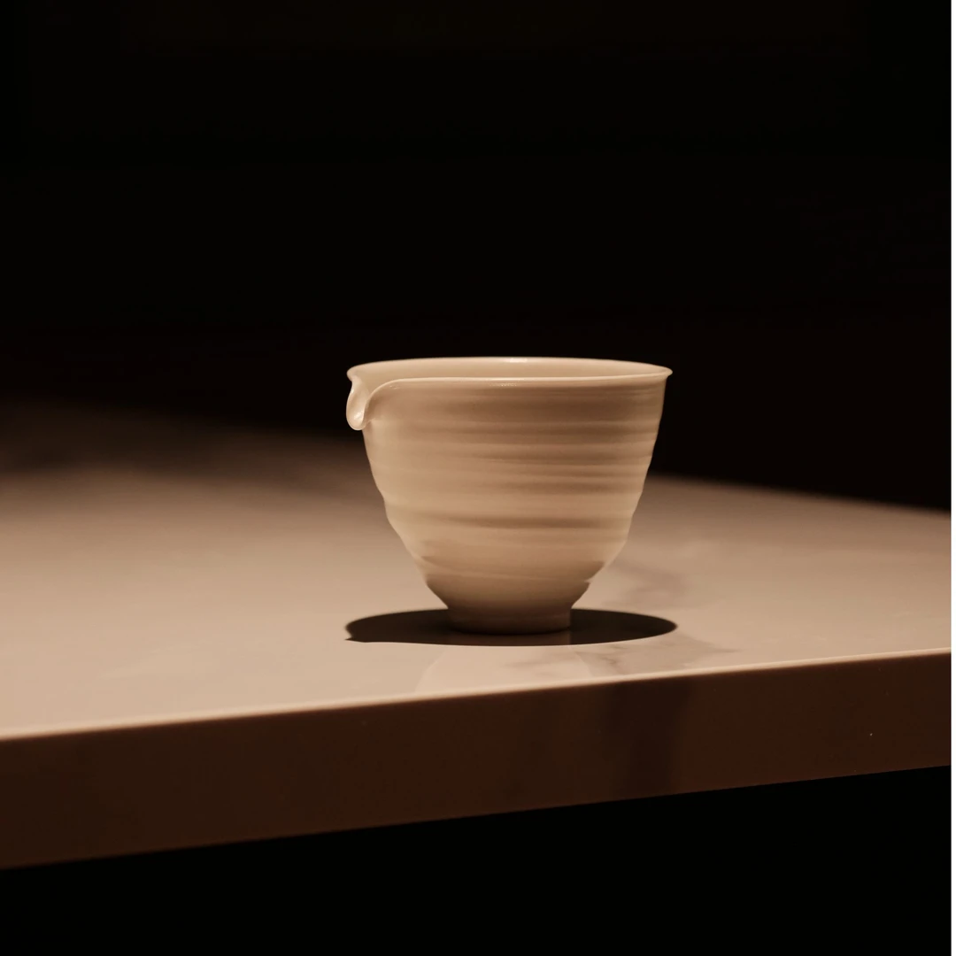 【半斋新品】白釉手拉公道杯 140cc 纯手工
