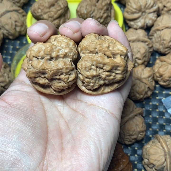 扑***队把件文玩核桃蛤蟆头40