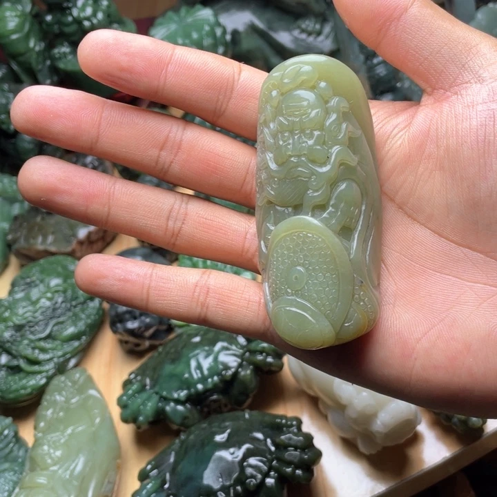 和田玉未镶嵌挂件抖****7