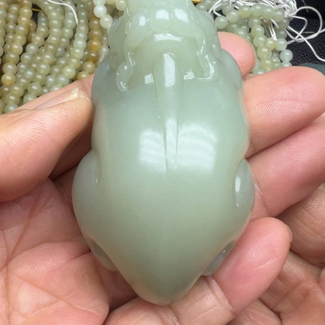 和田玉（糖玉）未镶嵌把件