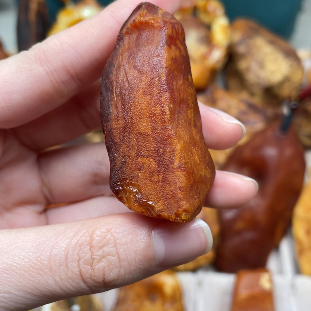 琥珀珠宝奇石未镶嵌