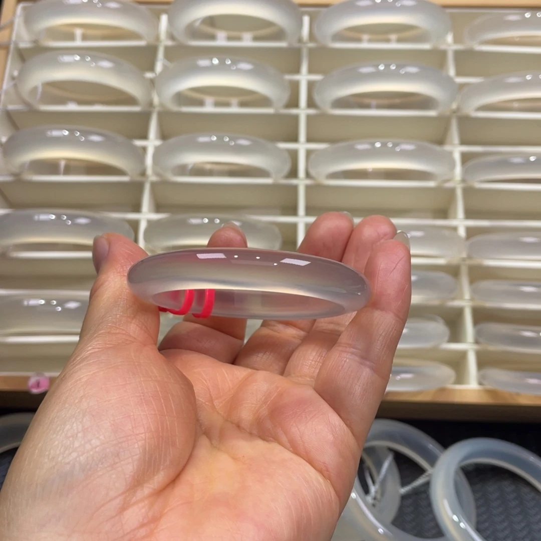 玛瑙/玉髓未镶嵌手镯纹理