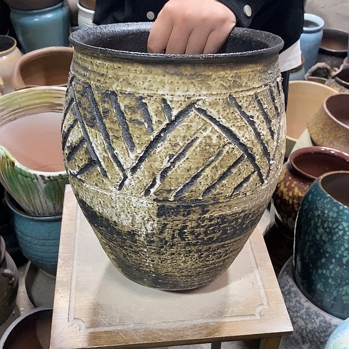 花盆紫砂口24高度30黑……………