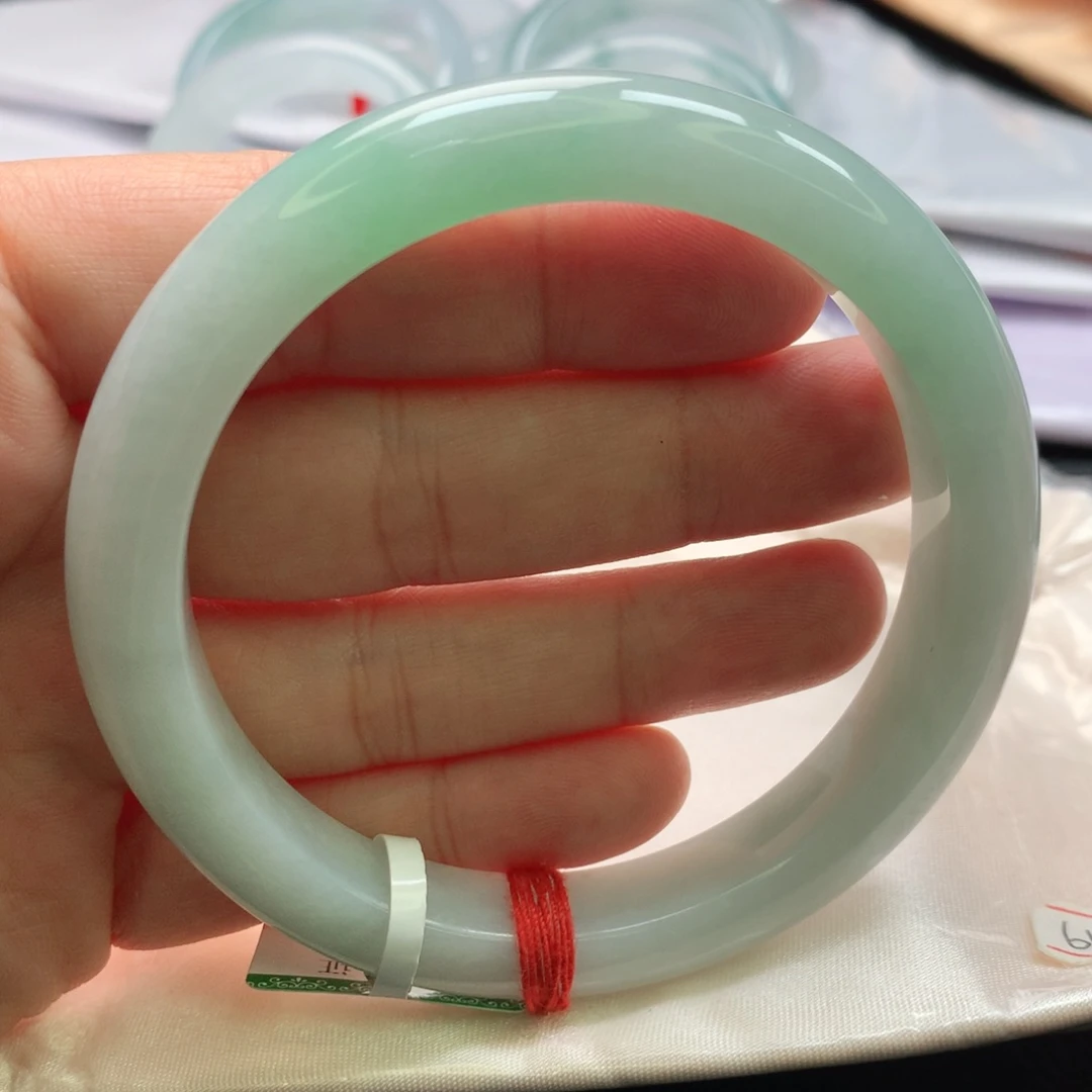 翡翠手镯未镶嵌缅甸翡翠6162