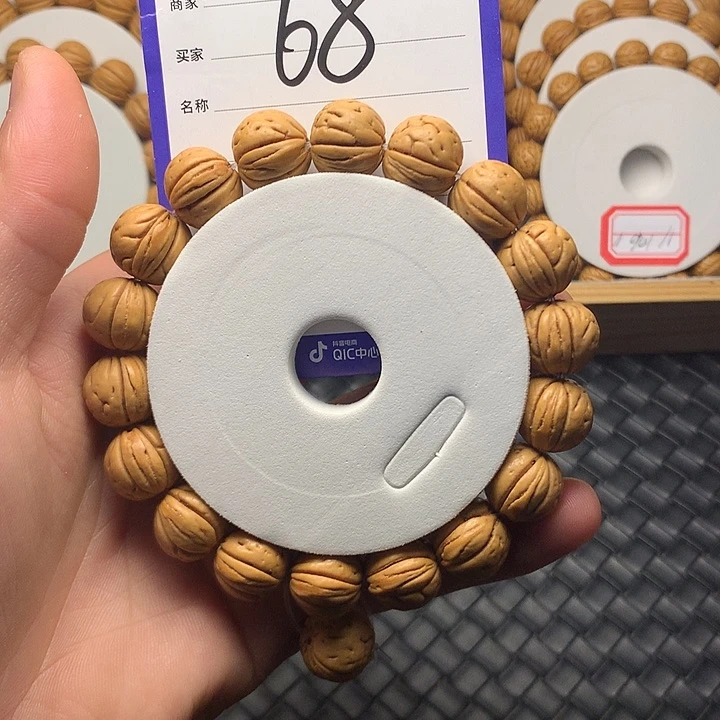 九***歲桃核吊坠68哈哈哈哈哈哈