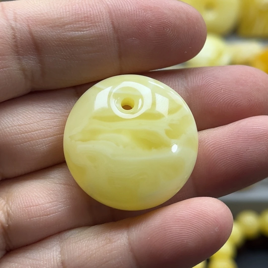 蜜蜡未镶嵌珠宝奇石