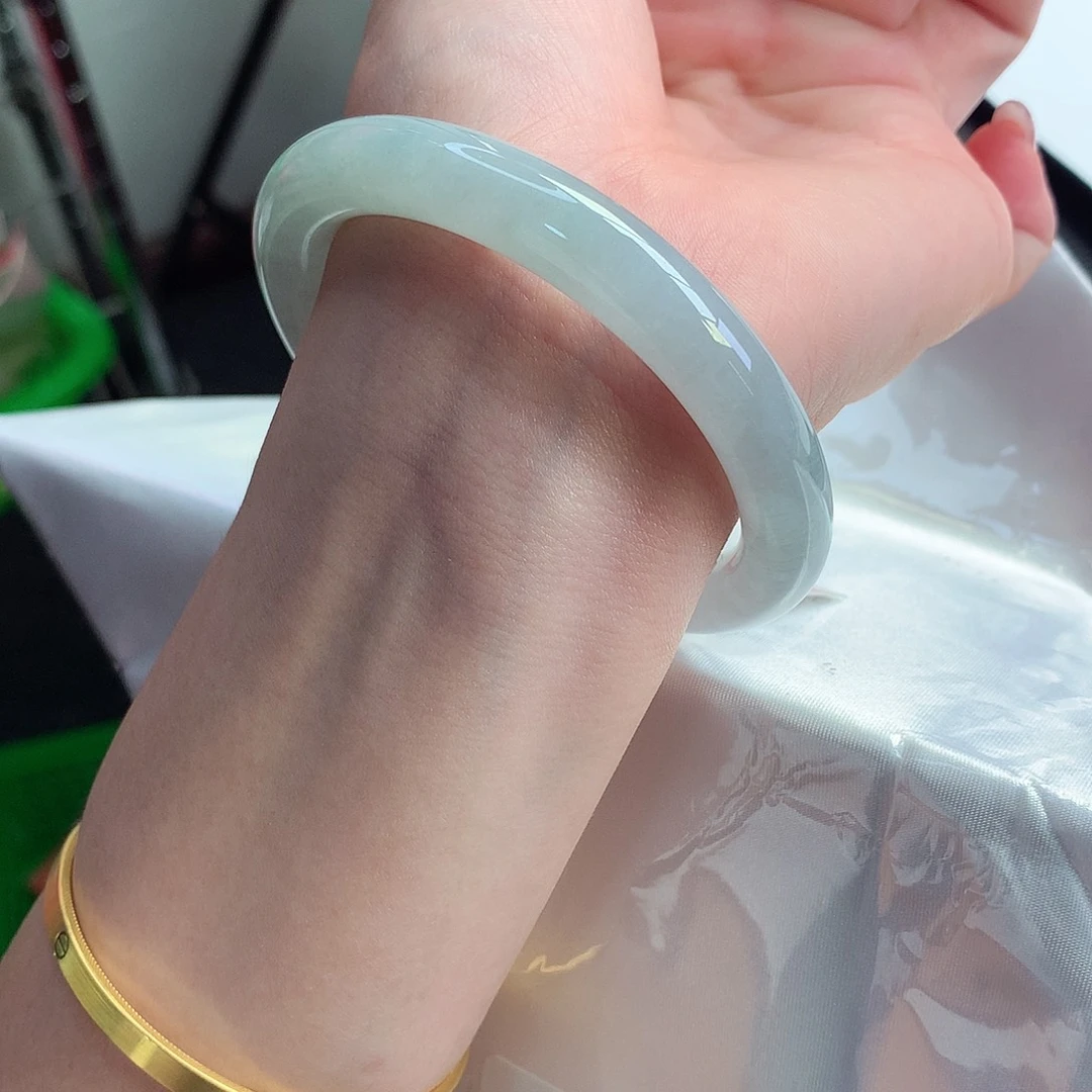 翡翠手镯未镶嵌天然A货翡翠57/58天空蓝