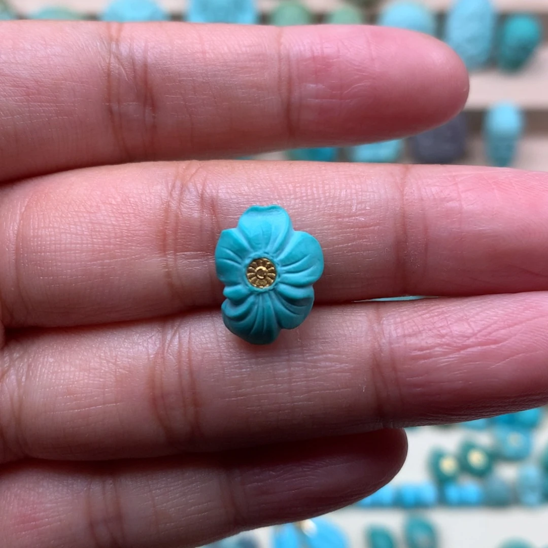 未镶嵌绿松石珠宝奇石