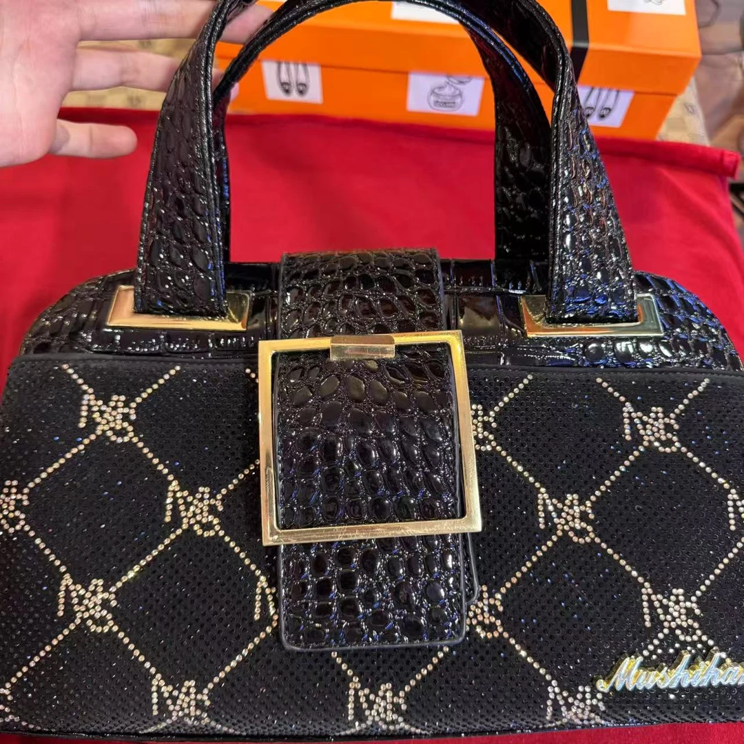 （亮牌灯点关注才可以拍）单肩斜手提包气质手提包肩包经典轻奢时尚