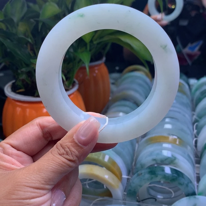 未镶嵌60-63定制翡翠