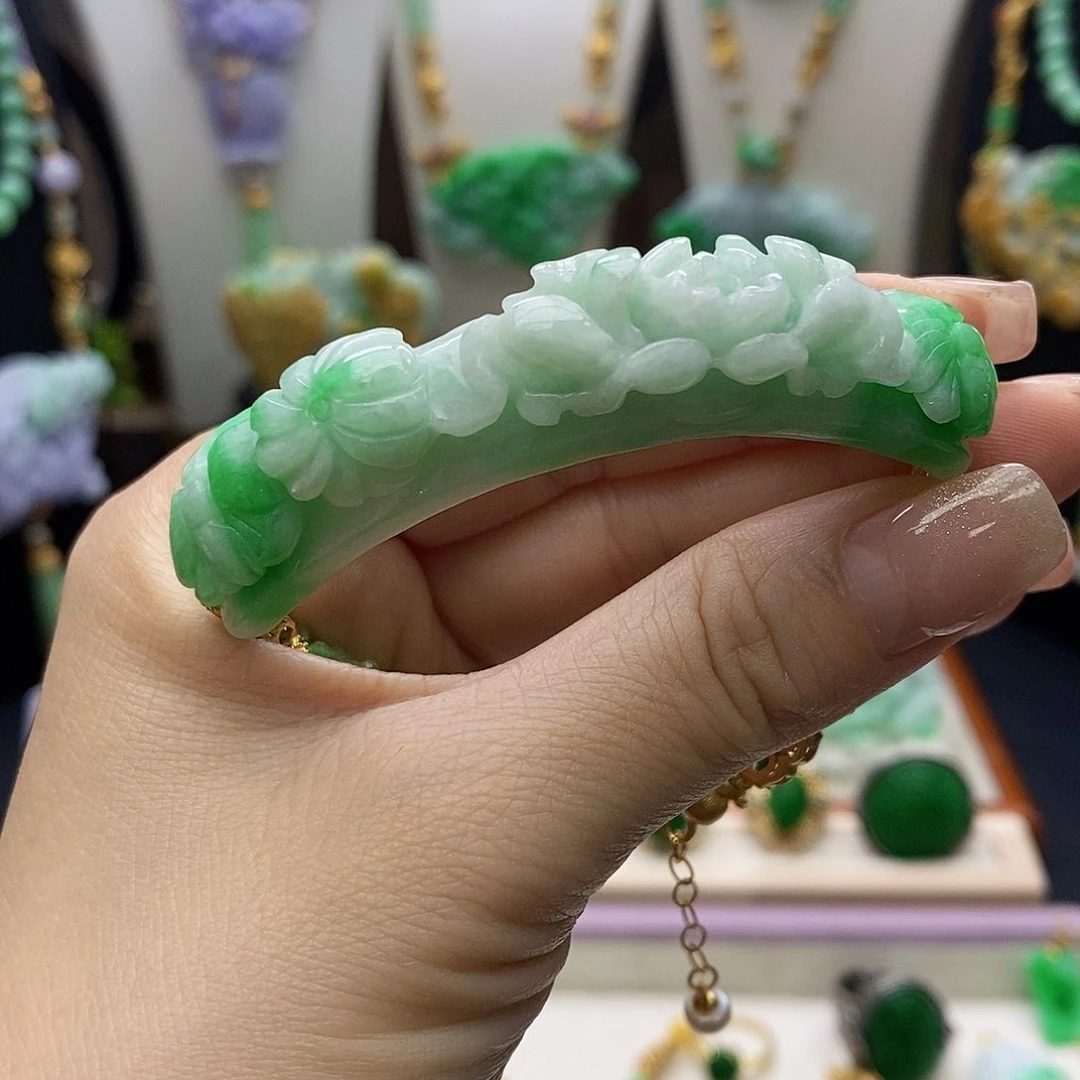翡翠未镶嵌颈饰天然