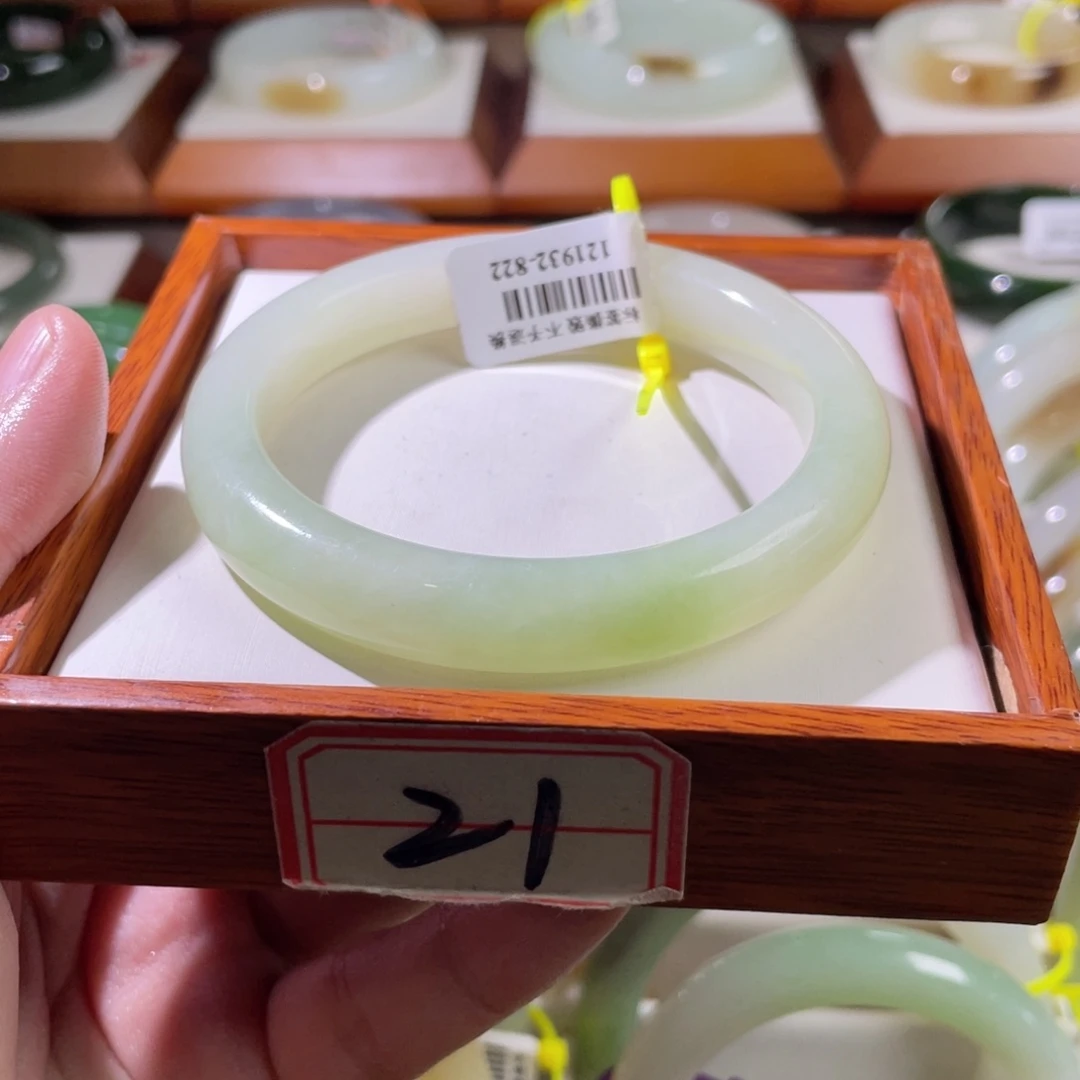 【闪购商品】和田玉手镯未镶嵌58.5.10