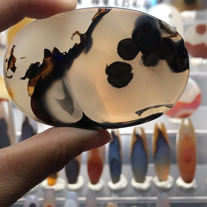 玛瑙/玉髓未镶嵌珠宝半成品81霞