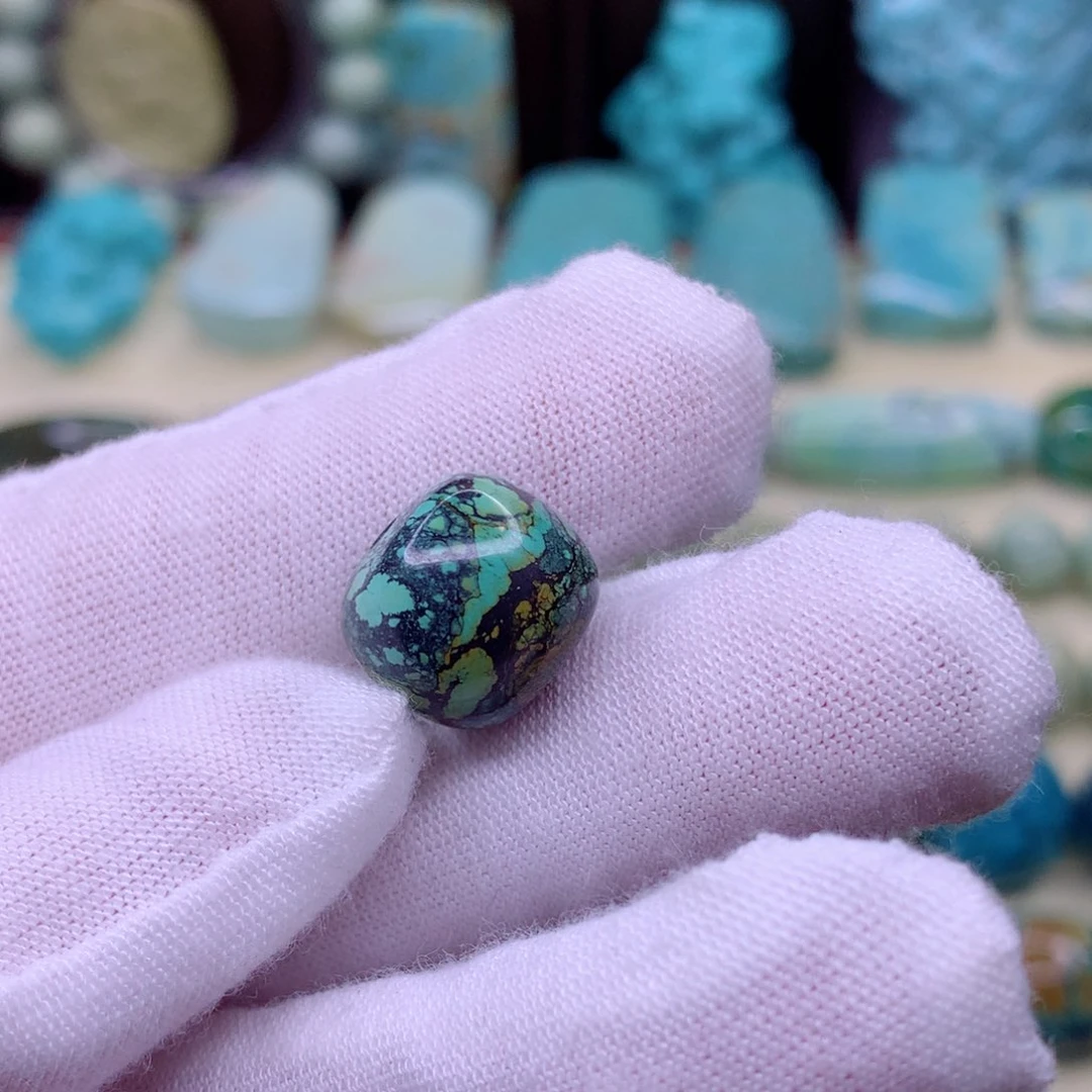 绿松石颈饰未镶嵌