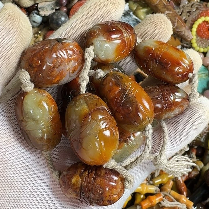 和田玉（翠青玉）未镶嵌挂件
