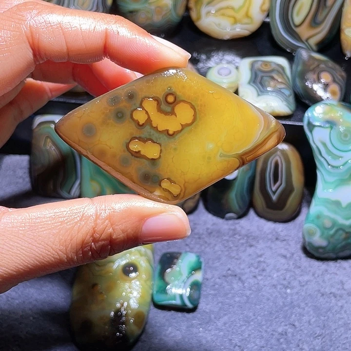 玛瑙/玉髓珠宝奇石未镶嵌