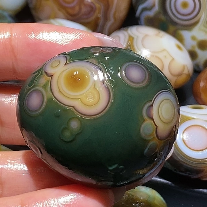 玛瑙/玉髓未镶嵌珠宝奇石53