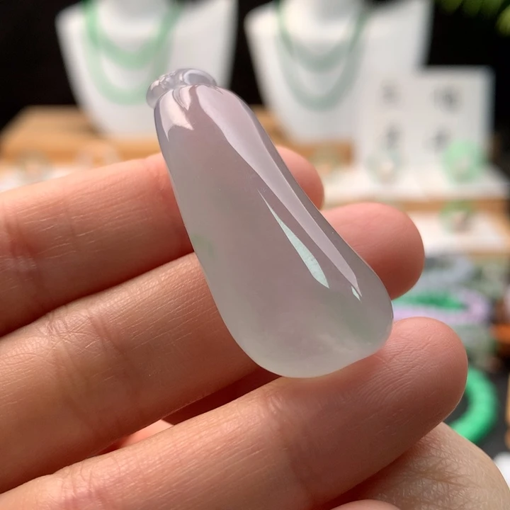 翡翠未镶嵌颈饰天然缅甸A货翡翠