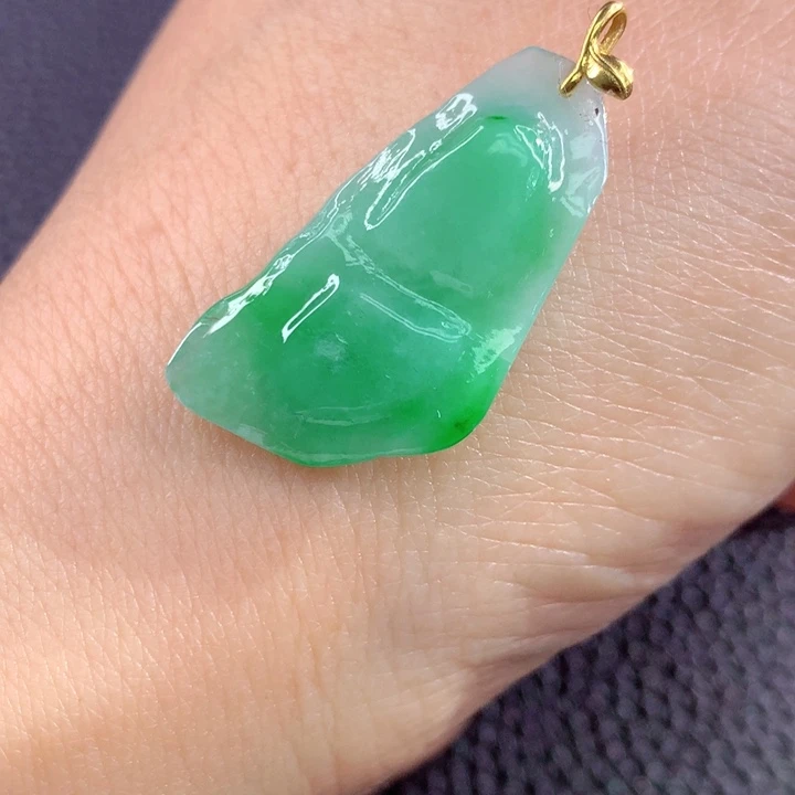 翡翠颈饰18K金镶嵌翡翠