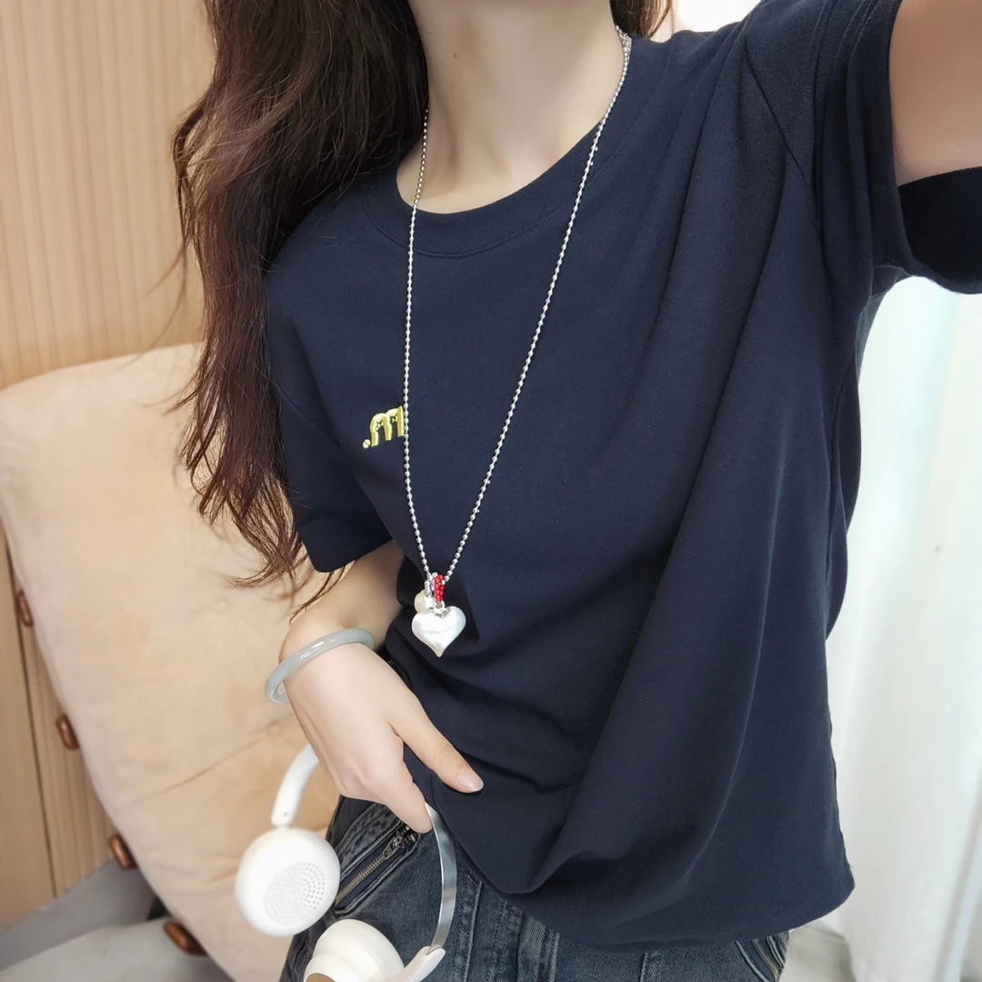 时尚t恤女新款刺绣简约小众百搭宽松减龄上衣 5220