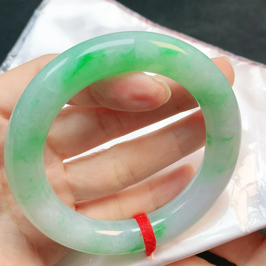 未镶嵌手镯（贵妃镯）翡翠1