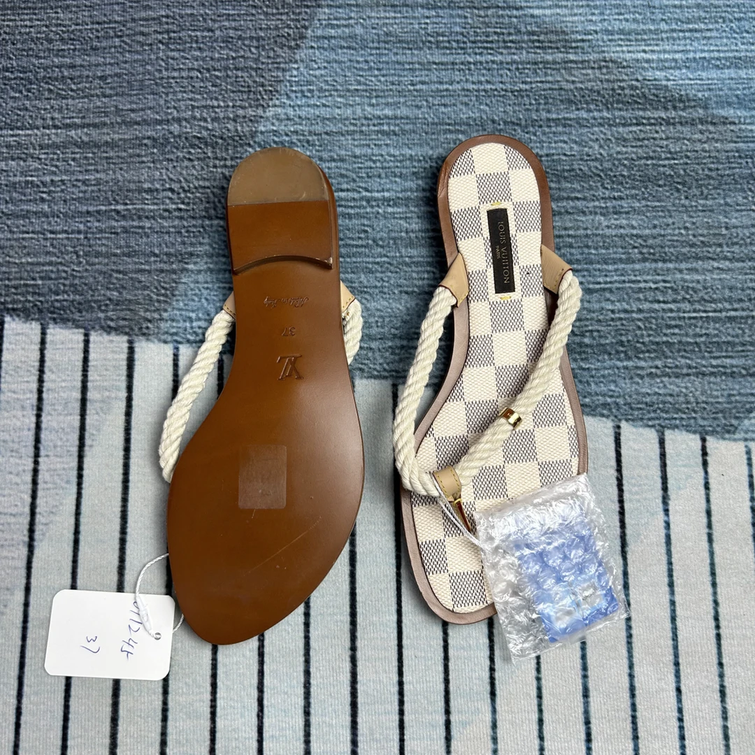 未使用 LouisVuitton/路易威登 lv白棋盘格拖鞋三七