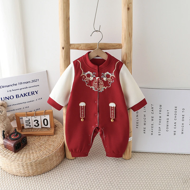 婴儿过年衣服春秋新款满月百天宝宝红色连体衣周岁抓周国风外出服