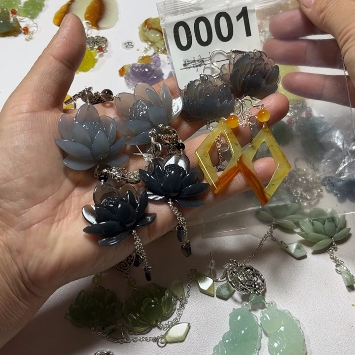 倩***兮蛇纹石玉合金耳饰