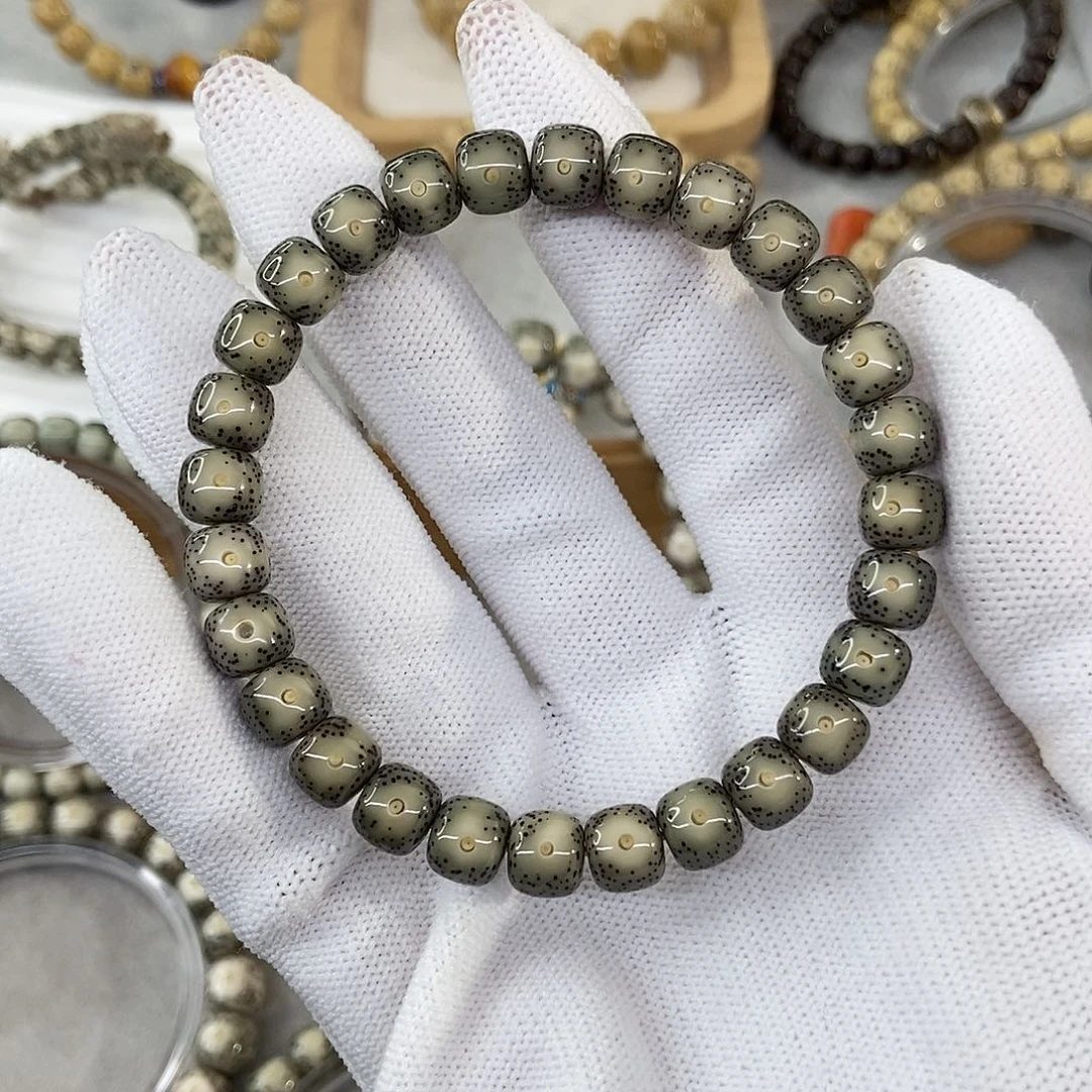 星月菩提手串困***了8绿包白牛眼47 