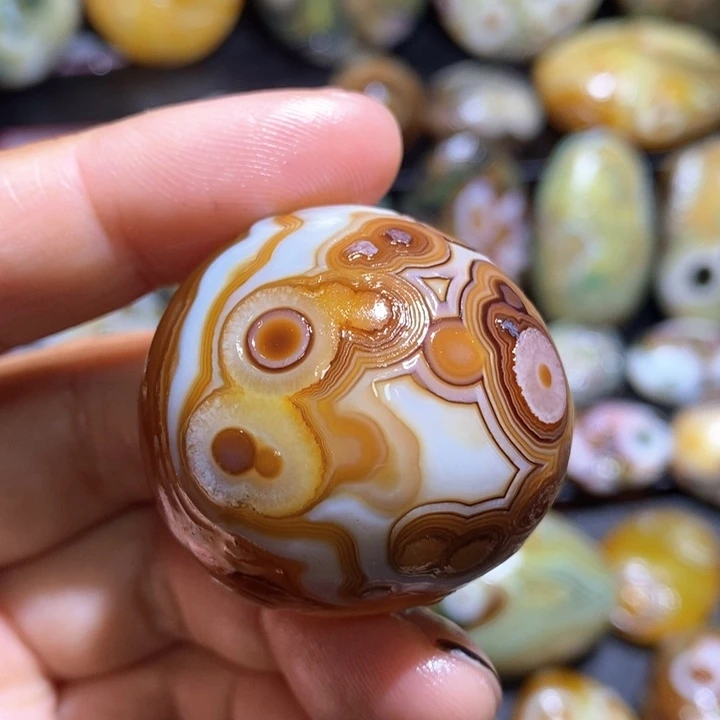 未镶嵌玛瑙/玉髓珠宝奇石