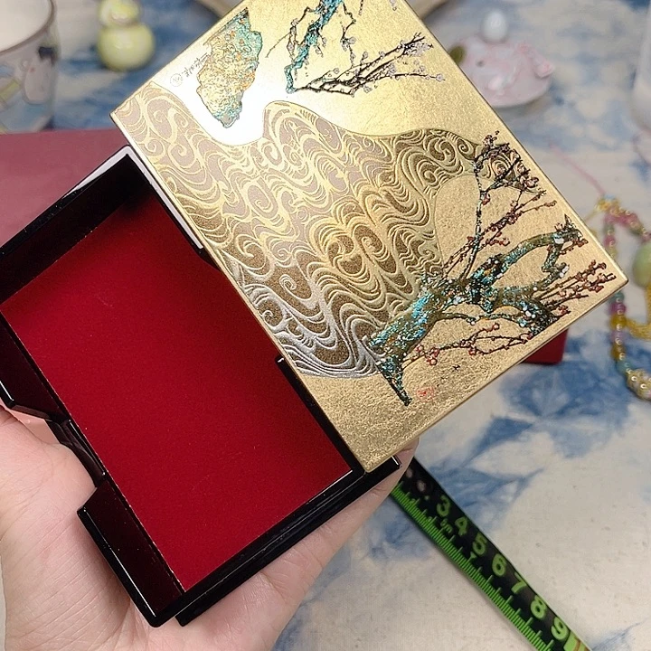 瓷片The first thing