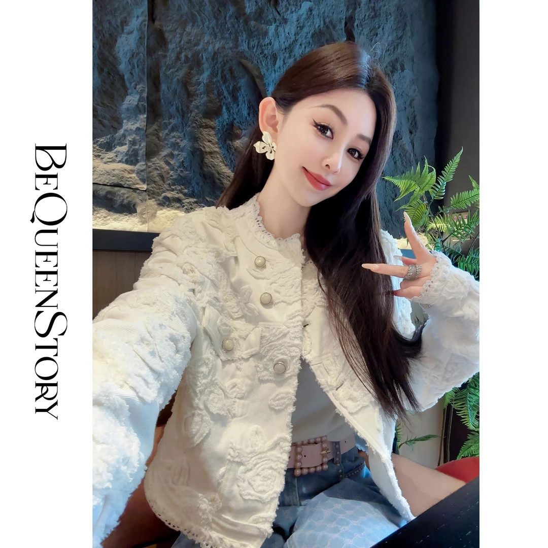 余潇潇【浮雕美术馆】重工盘花刺绣圆领斜门襟洗水牛仔外套