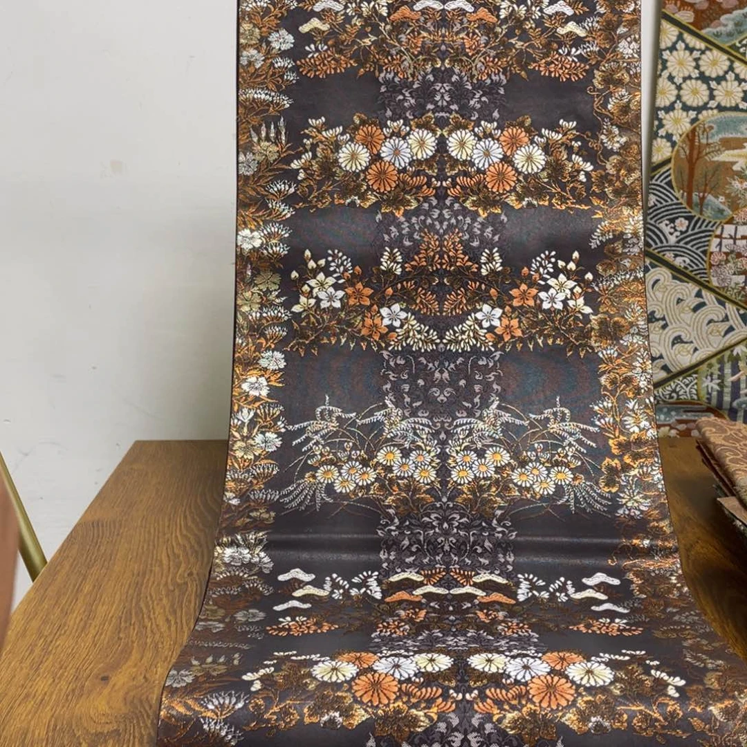 织绣织锦缎，织锦