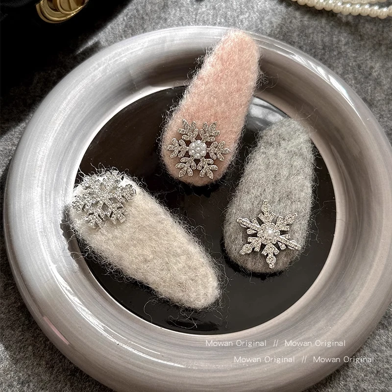 毛毡珍珠雪花发夹女2025新款高端侧边碎发刘海夹前额发卡夹子头饰
