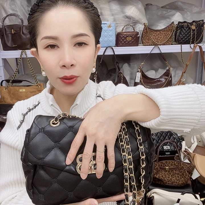 蚕丝小牛剖层皮革PU