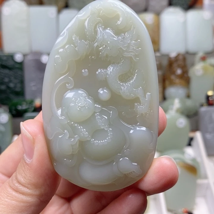 和田玉未镶嵌颈饰