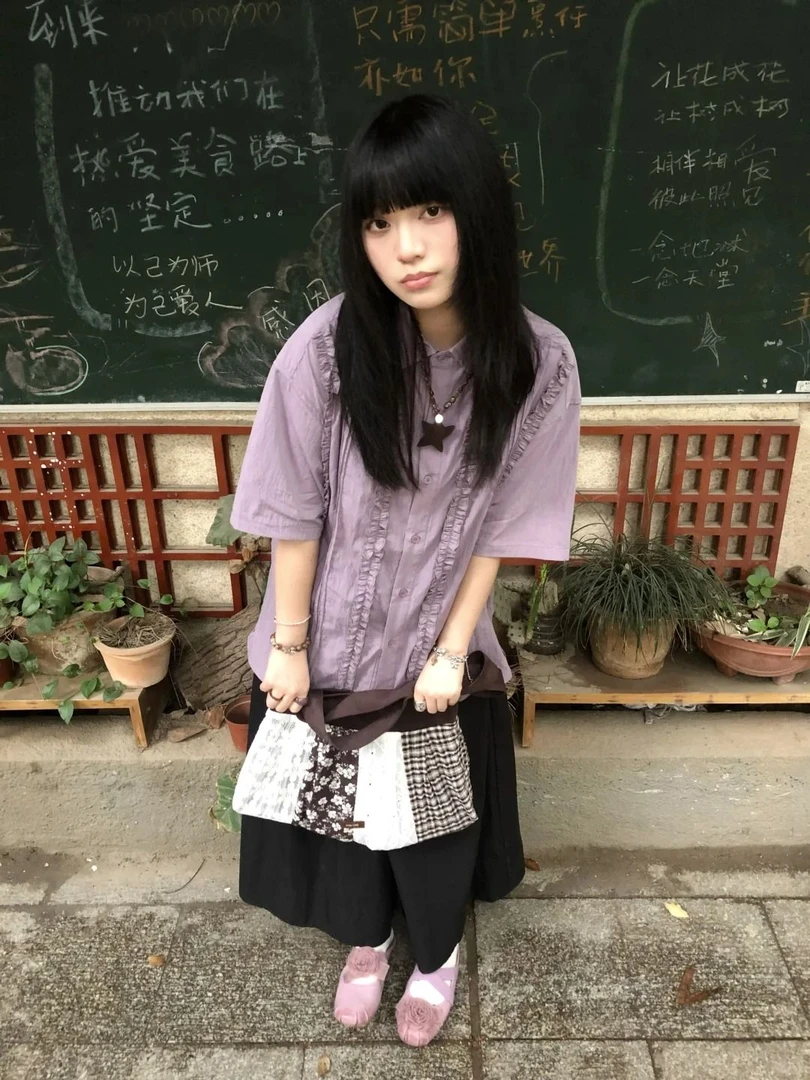 日系学院风新款褶皱条纹设计短袖衬衫女夏季宽松上衣百搭衬衣潮