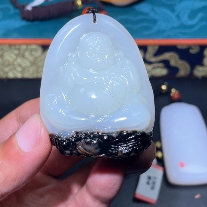 和田玉未镶嵌颈饰J