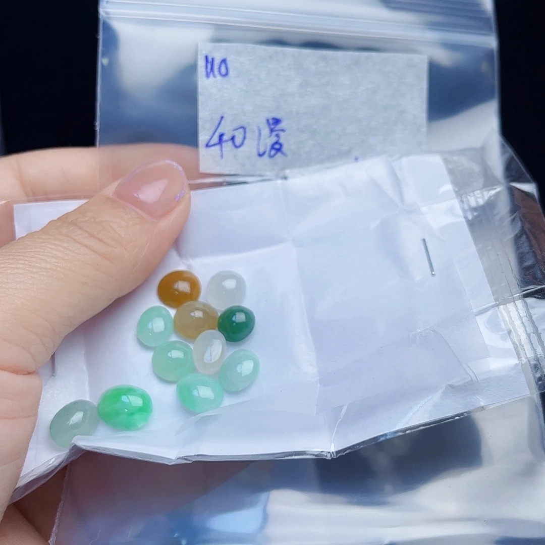 漫***端定制翡翠未镶嵌不退