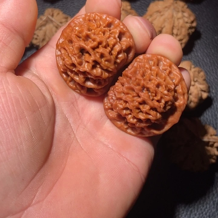 D***d吊坠文玩核桃秦岭野生文玩核桃