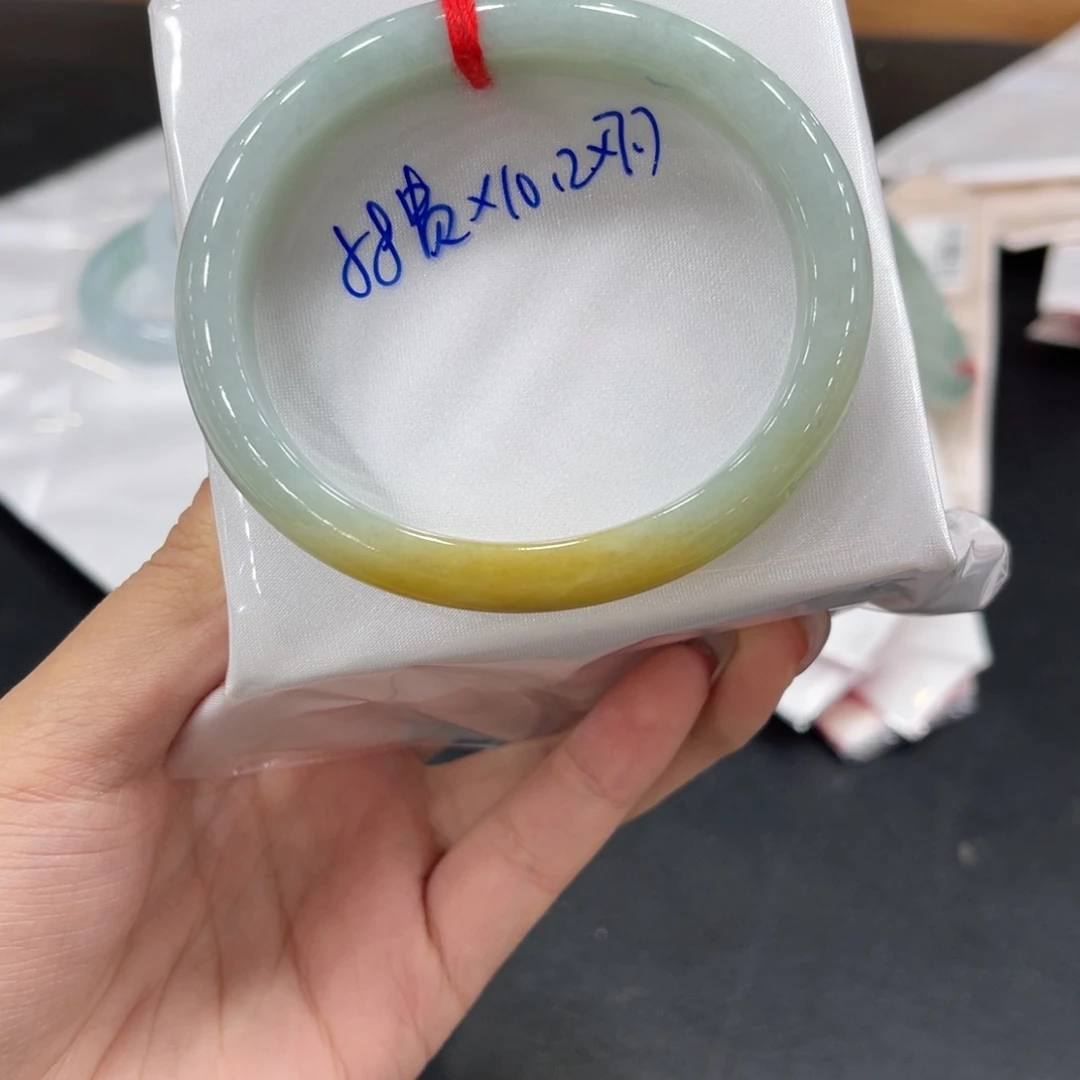 未镶嵌手镯翡翠翡翠