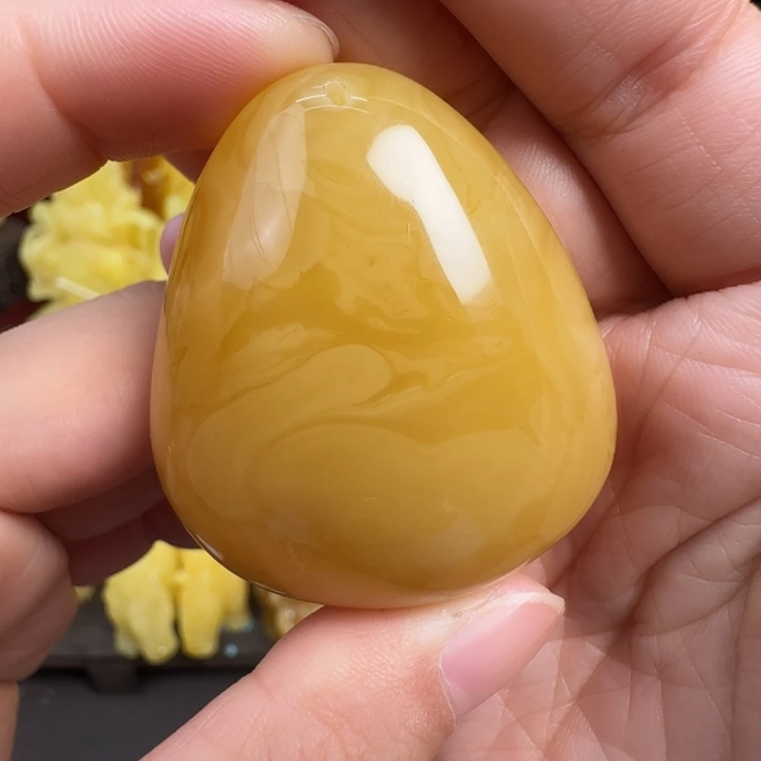 蜜蜡未镶嵌珠宝奇石