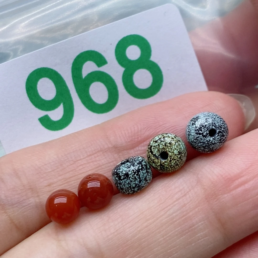 南红玛瑙未镶嵌珠宝奇石