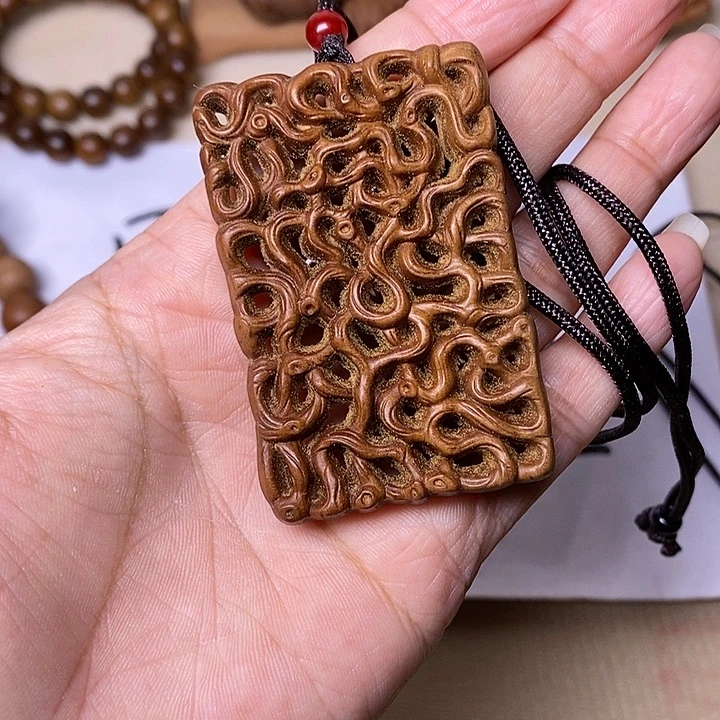 檀香木手串/手链老山檀香精雕黑肉路路通吊坠