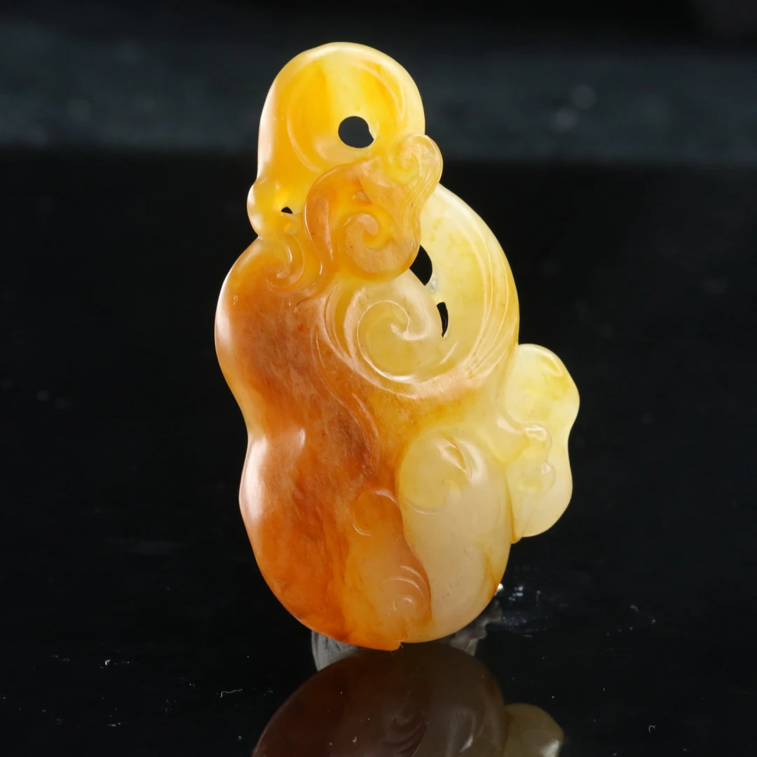 27和田玉黄沁如意吊坠/800278保利厦门拍卖
