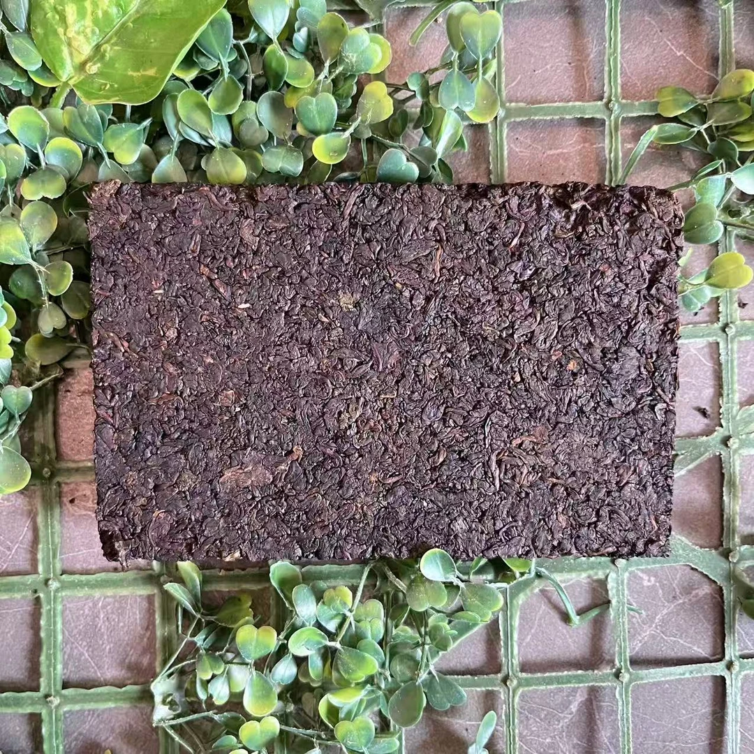 雨腾古茶  Q年YW一泡铁“百D不Q 免Y力”150g/砖（11月21）
